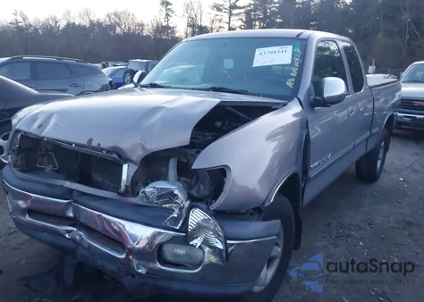 2000 Toyota Tundra Sr5 V8 z USA, uszkodzony, nr VIN 5TBBT4410YS016338